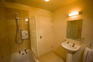 Дома для отпуска Kenmare Bay Hotel Holiday Homes Кенмэр Дом для отпуска с 3 спальнями-4